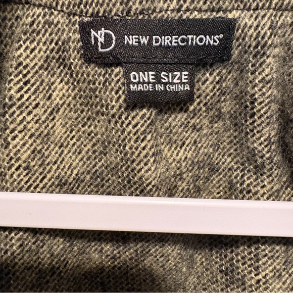 NWOT Womens New Directions One Size  Poncho Shrug - Picture 2 of 4